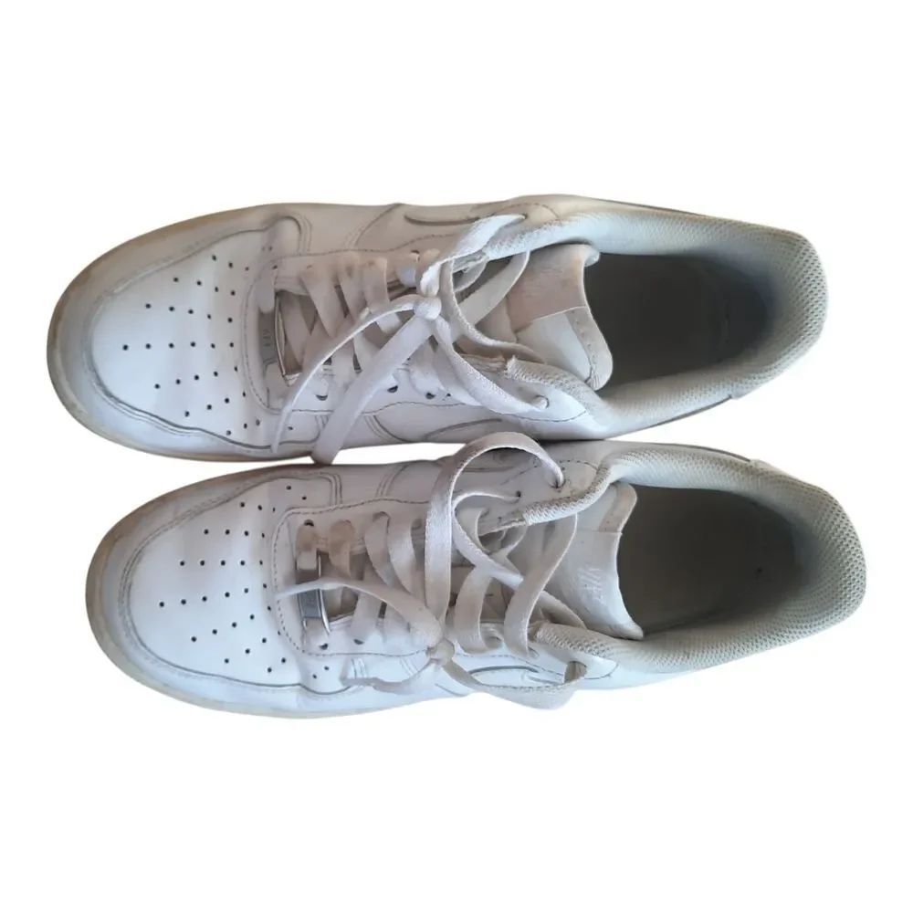 Nike White Mesh Sneakers - Picture 3 of 5